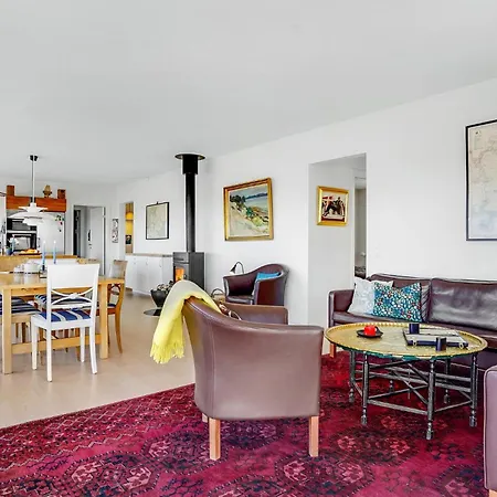 4 Bedroom Beautiful In * Knebel