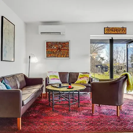 4 Bedroom Beautiful In